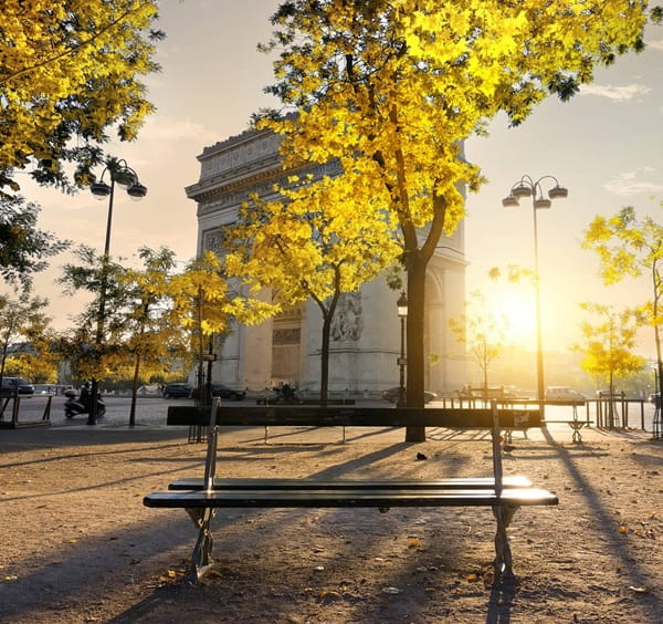 automne à Paris Arc de Triomphe meilleure période acheter immobilier