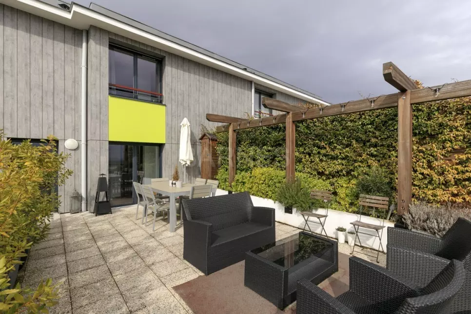 appartement neuf terrasse résidence récente architecture contemporaine