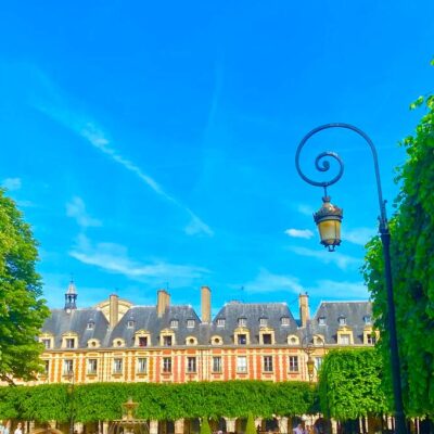 vista charming place des vosges paris