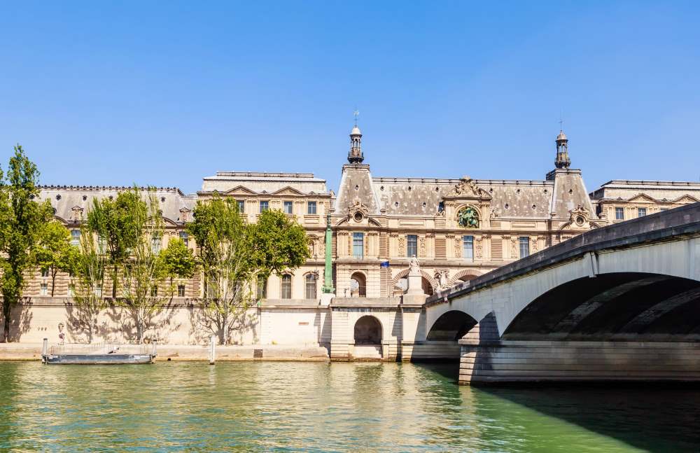 vista louvre