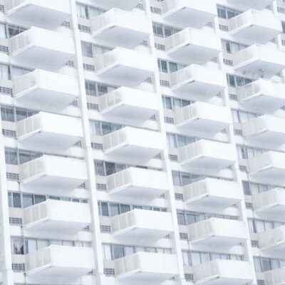 différence balcon terrasse min