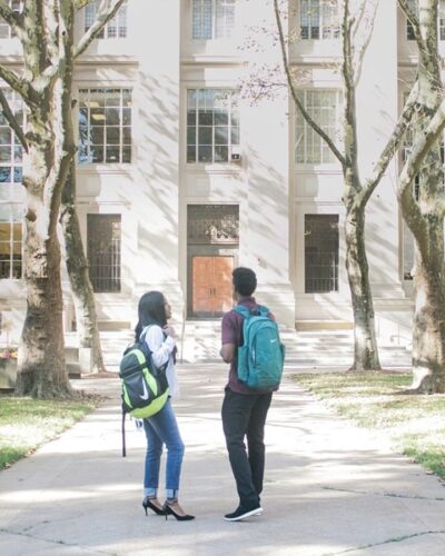 investir en logement étudiant avantages et inconvénients min