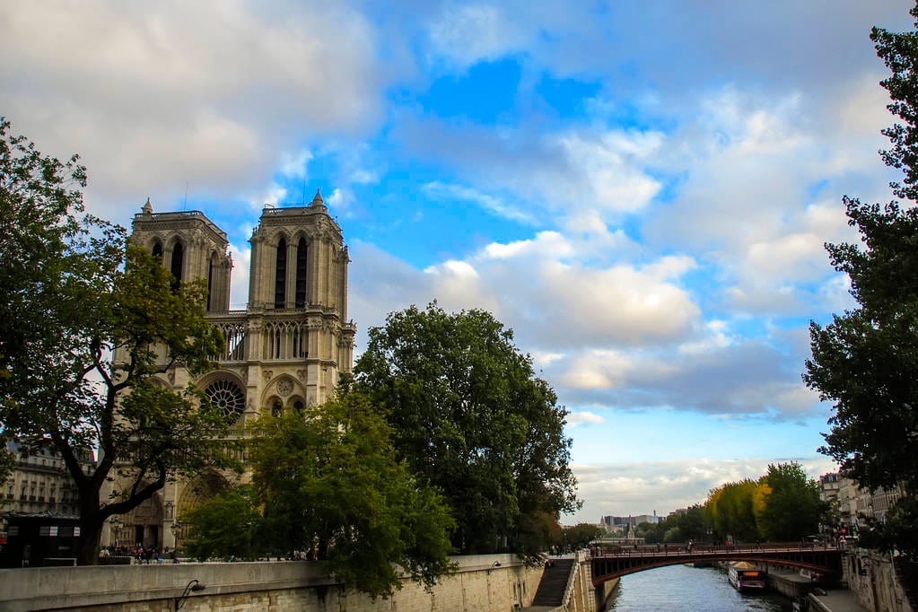 chasseur immobilier Paris 4 – Cathédrale Notre-Dame et Seine