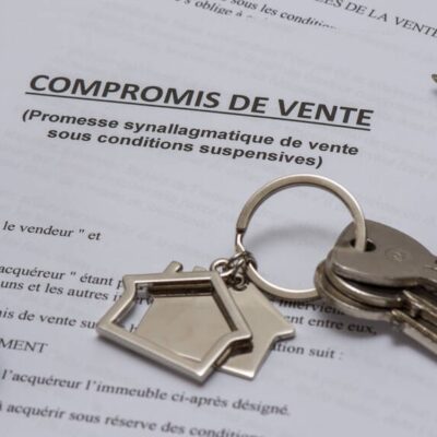 Compromis de vente immobilier avec clause de substitution et conditions suspensives