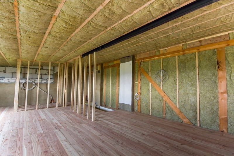 Structure intérieure d’un immeuble ancien pouvant influencer l’isolation d’un appartement