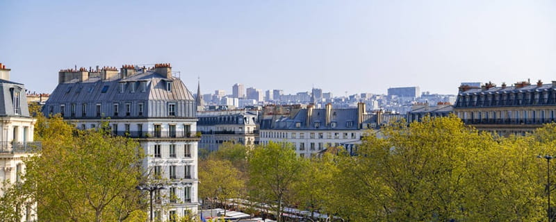 Immeubles haussmanniens près du boulevard Beaumarchais dans le 11ᵉ arrondissement de Paris
